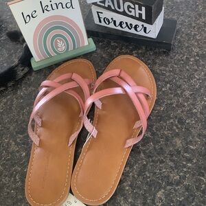 Flat sandals